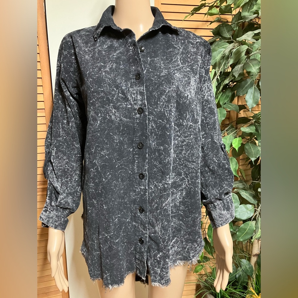 Thrill Jeans Women’s Hi-Lo Corduroy Long Sleeve Shirt